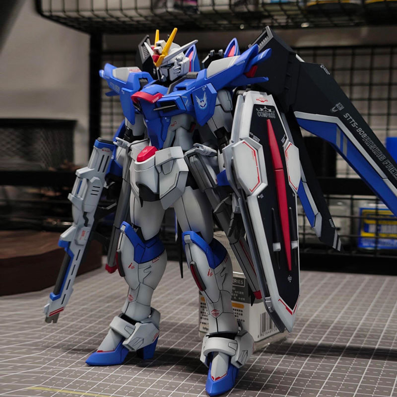 Bandai Gundam Hg - Kit de Modelo Plástico Mecha Escala